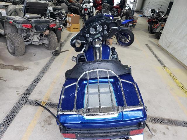 2010 HARLEY-DAVIDSON FLHTCU 1HD1FC41XAB611200