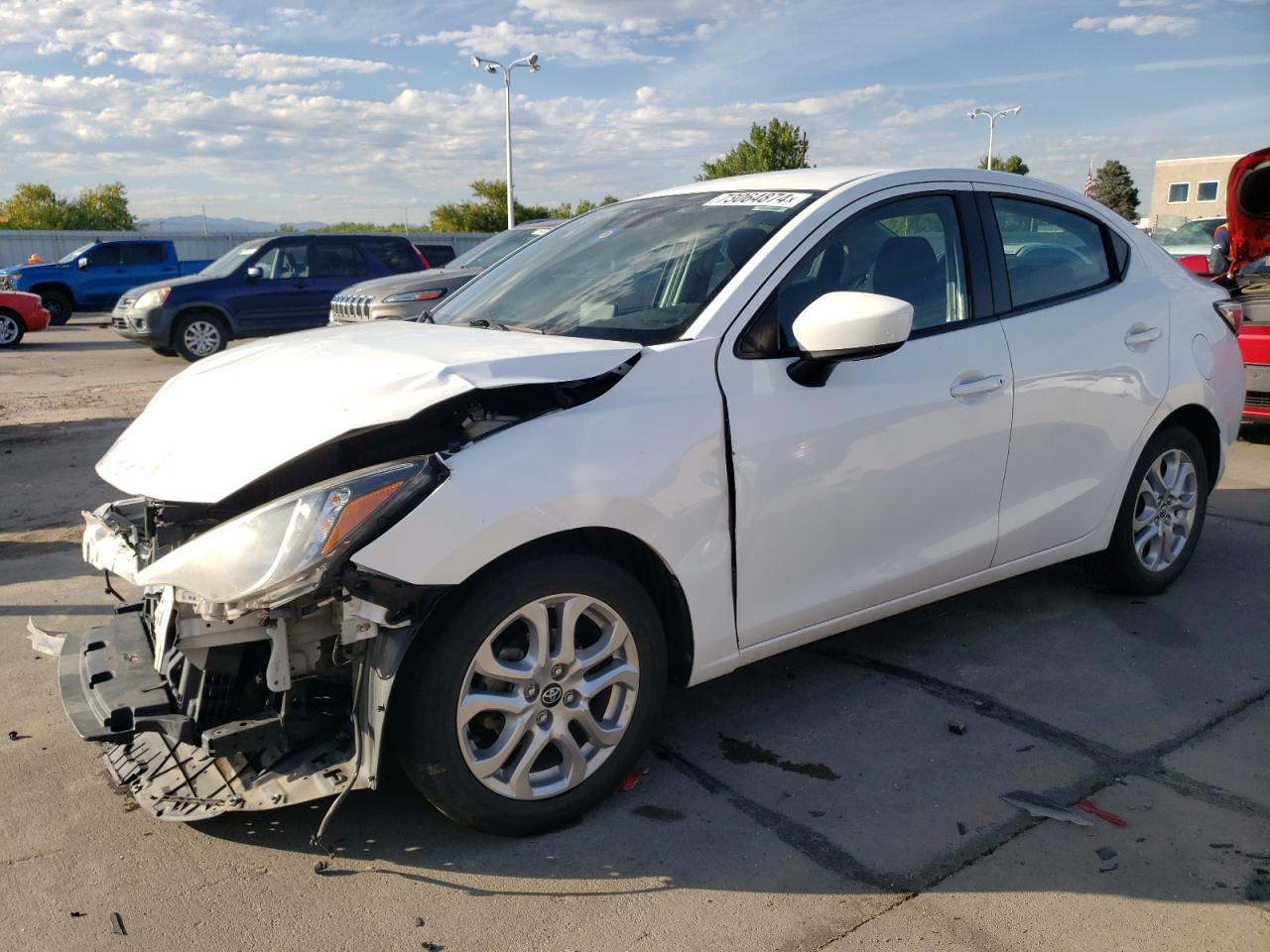  Salvage Toyota Yaris