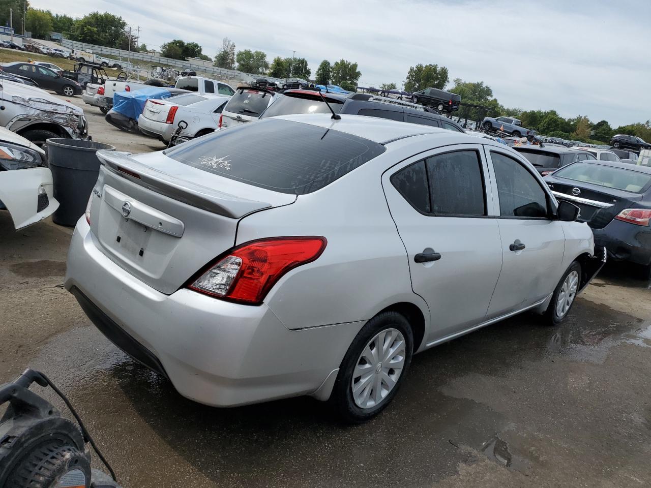 Lot #2893194654 2018 NISSAN VERSA S