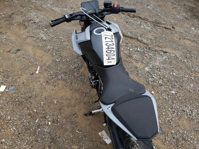 2024 SUZUKI GSX800 R JS1EM11B0R7100307