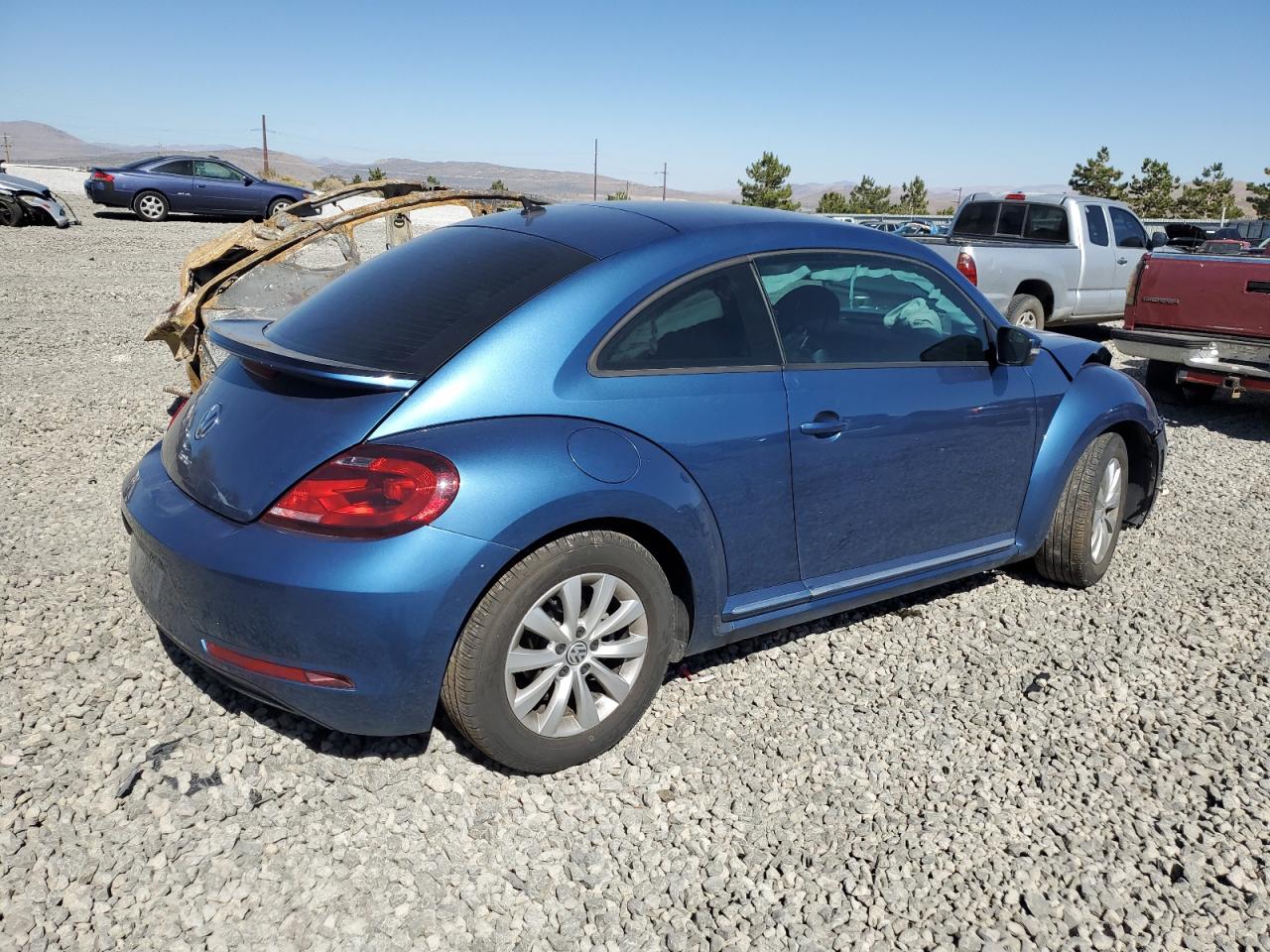 Lot #2972383514 2019 VOLKSWAGEN BEETLE S