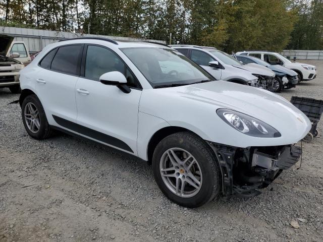 VIN WP1AA2A52HLB02884 2017 Porsche Macan no.4