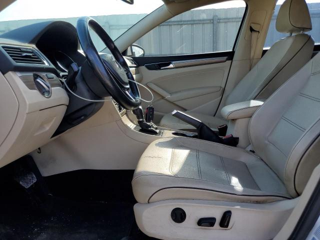 2017 VOLKSWAGEN PASSAT SE - 1VWBT7A39HC036097