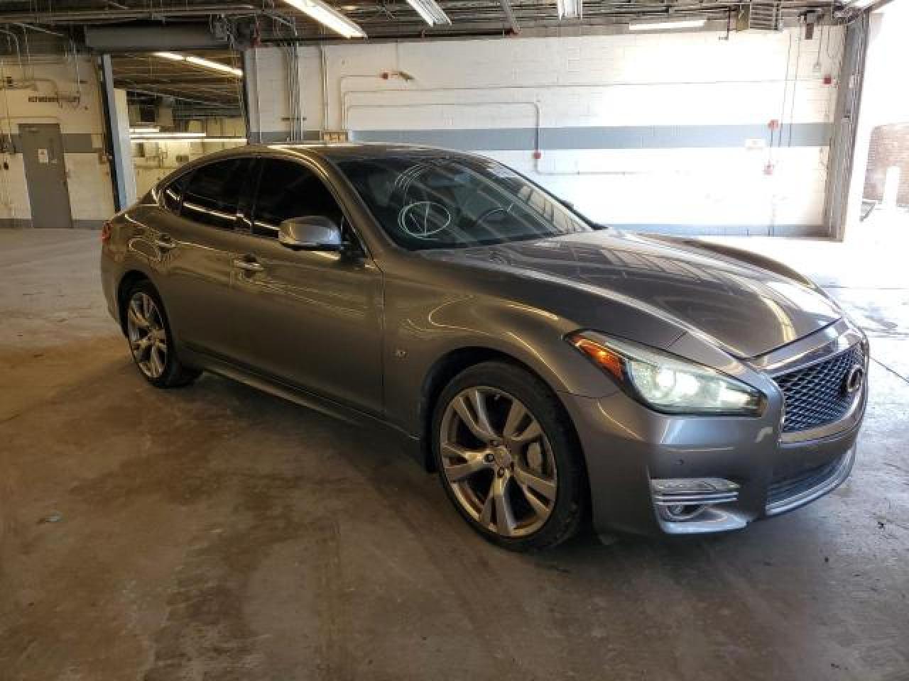 Infiniti Q70 2016 