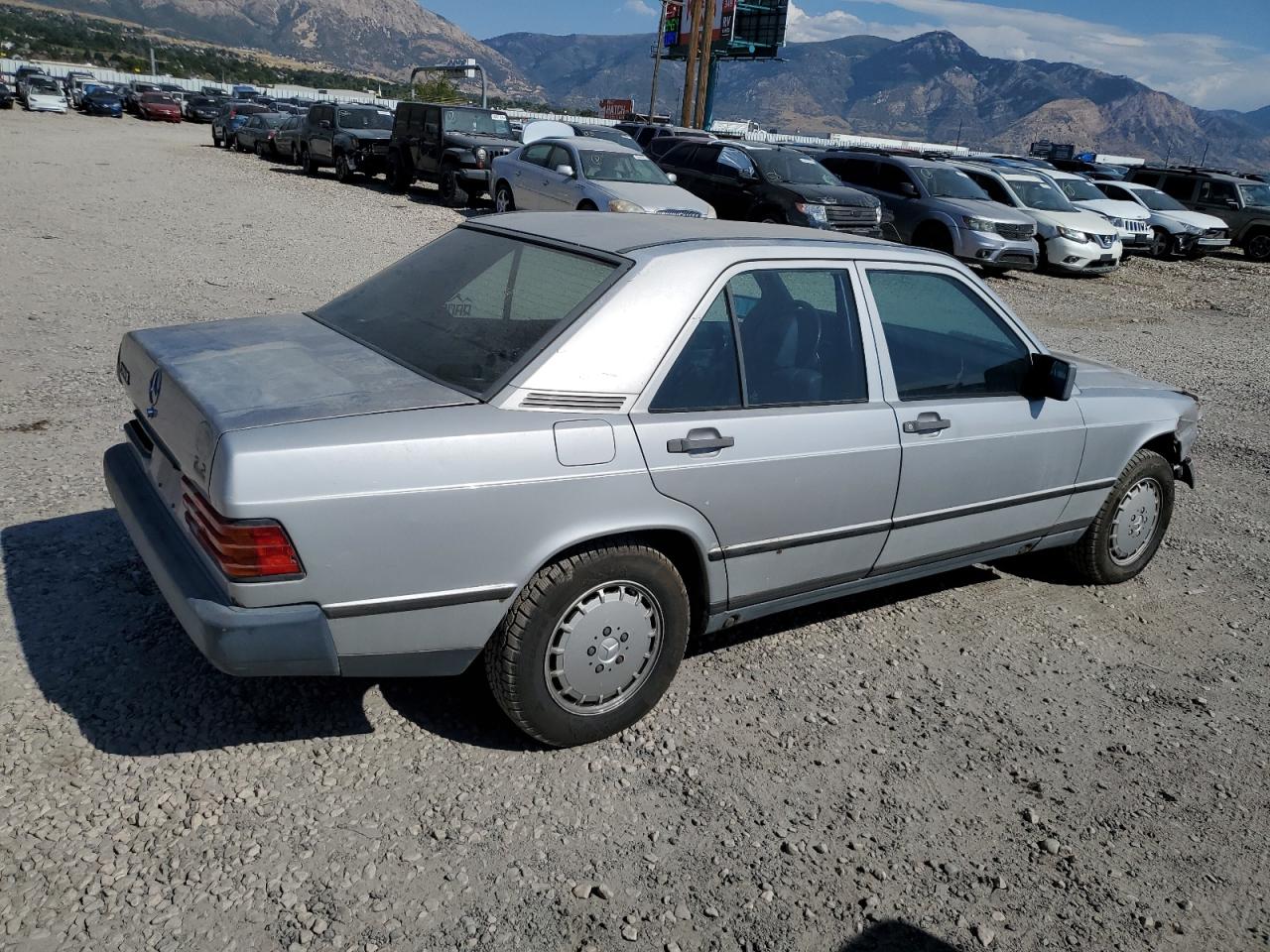 MERCEDES-BENZ 190 D 2.2 1984 gray  diesel WDBDB22A2EA098901 photo #4