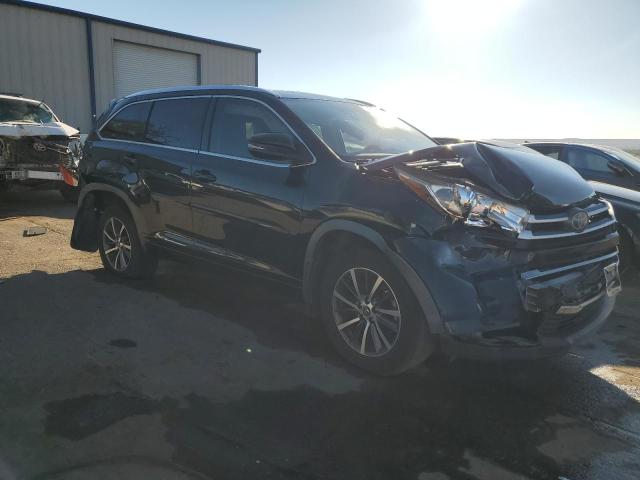 VIN 5TDKZRFH7HS211415 2017 Toyota Highlander, SE no.4