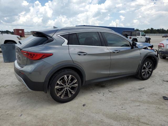 VIN SJKCH5CR3HA030285 2017 Infiniti QX30, Base no.3