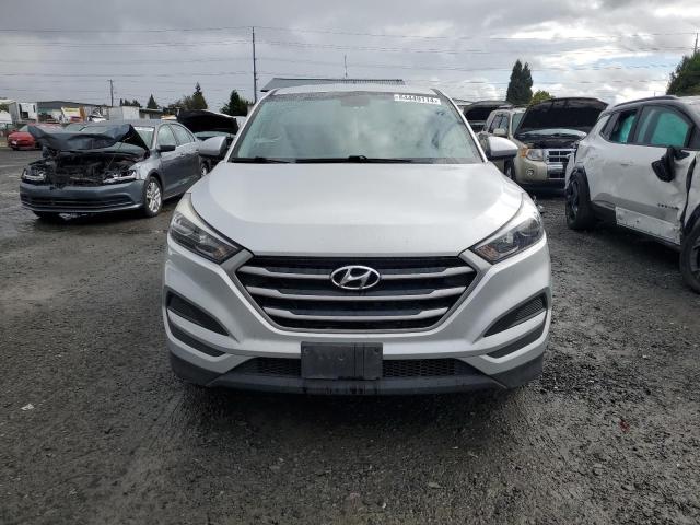 VIN KM8J2CA4XJU624895 2018 Hyundai Tucson, SE no.5