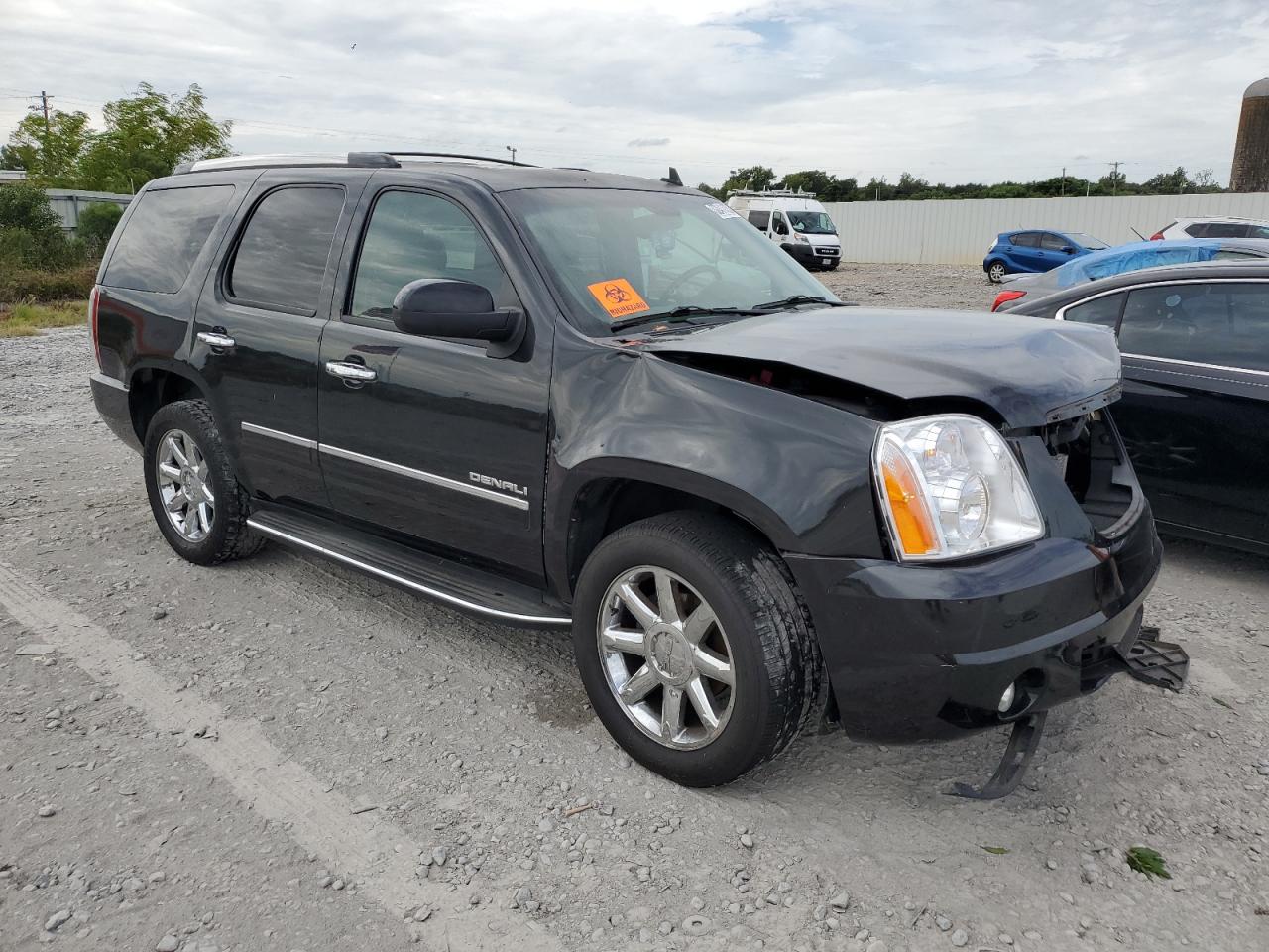 Lot #3021111186 2013 GMC YUKON DENA