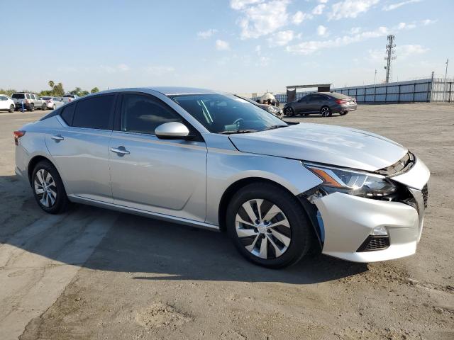 VIN 1N4BL4BV8KC221403 2019 Nissan Altima, S no.4