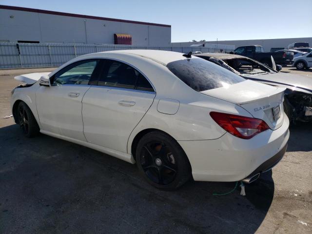 MERCEDES-BENZ CLA 250 2014 white sedan 4d gas WDDSJ4EB0EN083243 photo #3