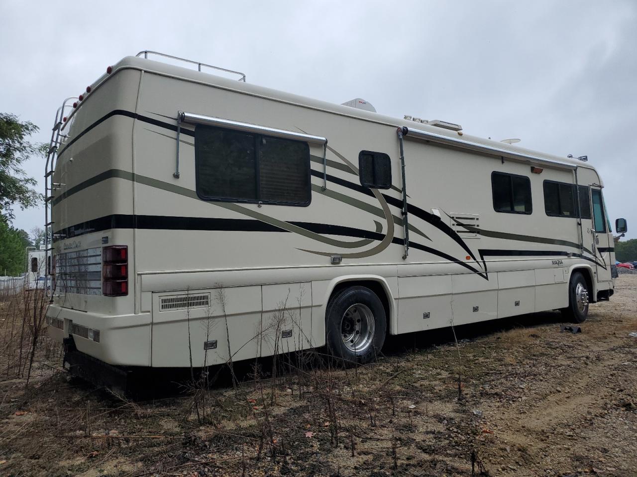 Lot #2860281030 2000 COUNTRY COACH MOTORHOME MOTORHOME