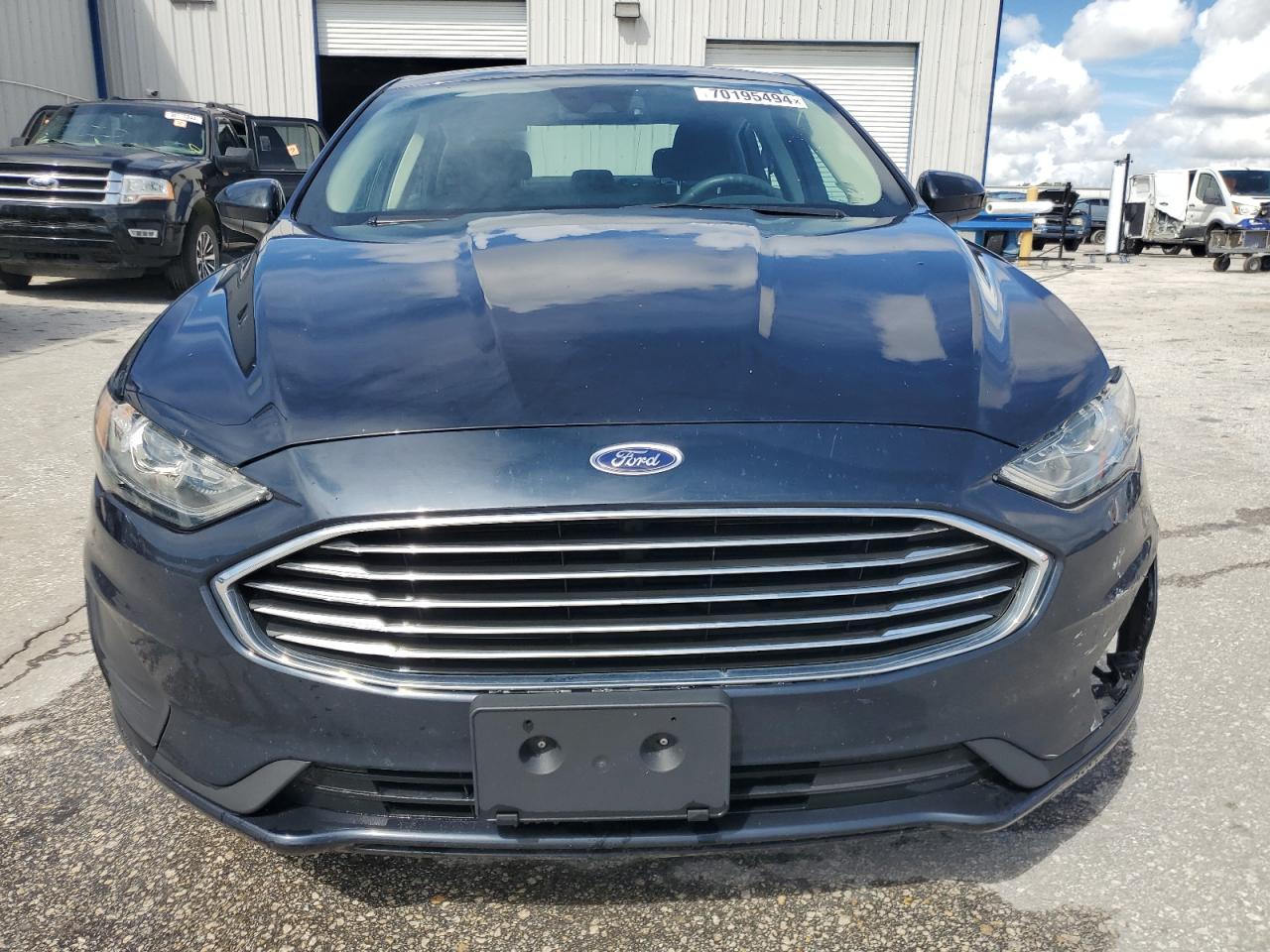 Lot #2902480911 2020 FORD FUSION SE