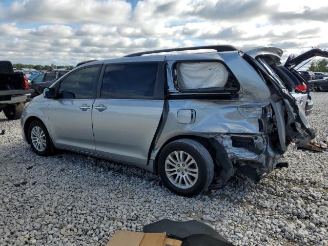 VIN 5TDYZ3DCXHS769838 2017 Toyota Sienna, Xle no.2