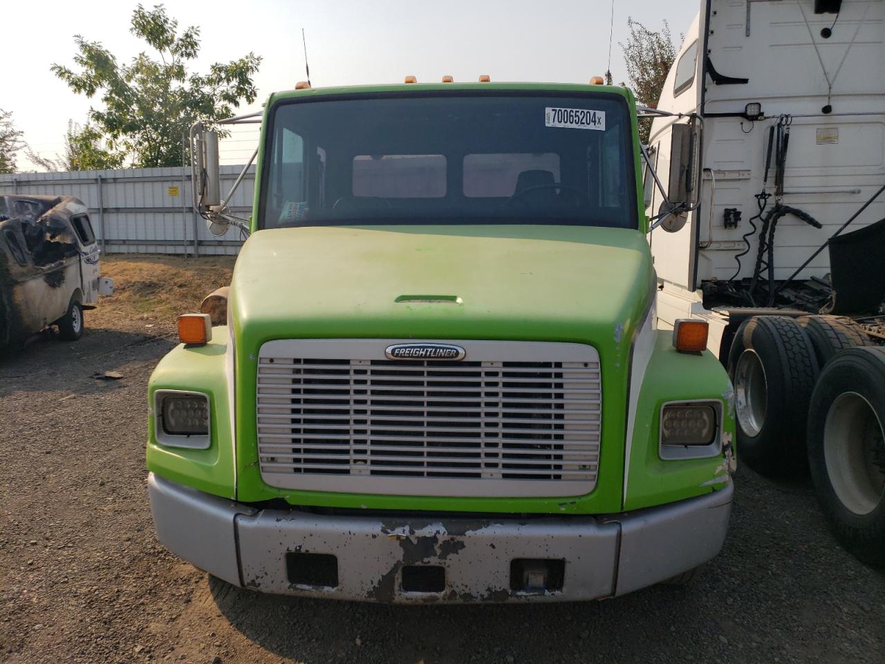 Lot #2819044115 1999 FREIGHTLINER MEDIUM CON