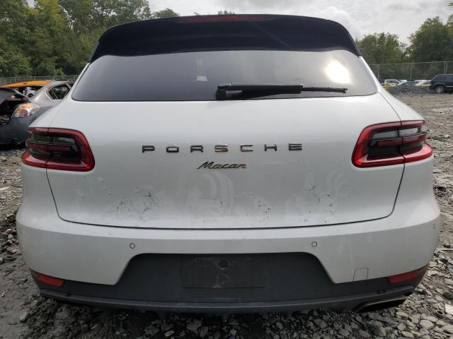 VIN WP1AA2A59HLB04650 2017 Porsche Macan no.6