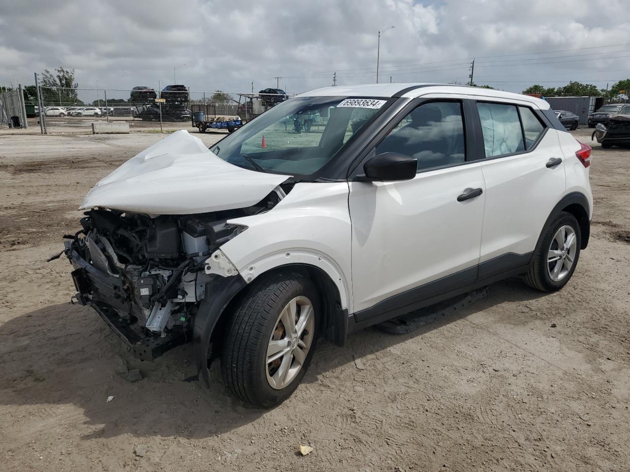 Lot #2943221456 2020 NISSAN KICKS S