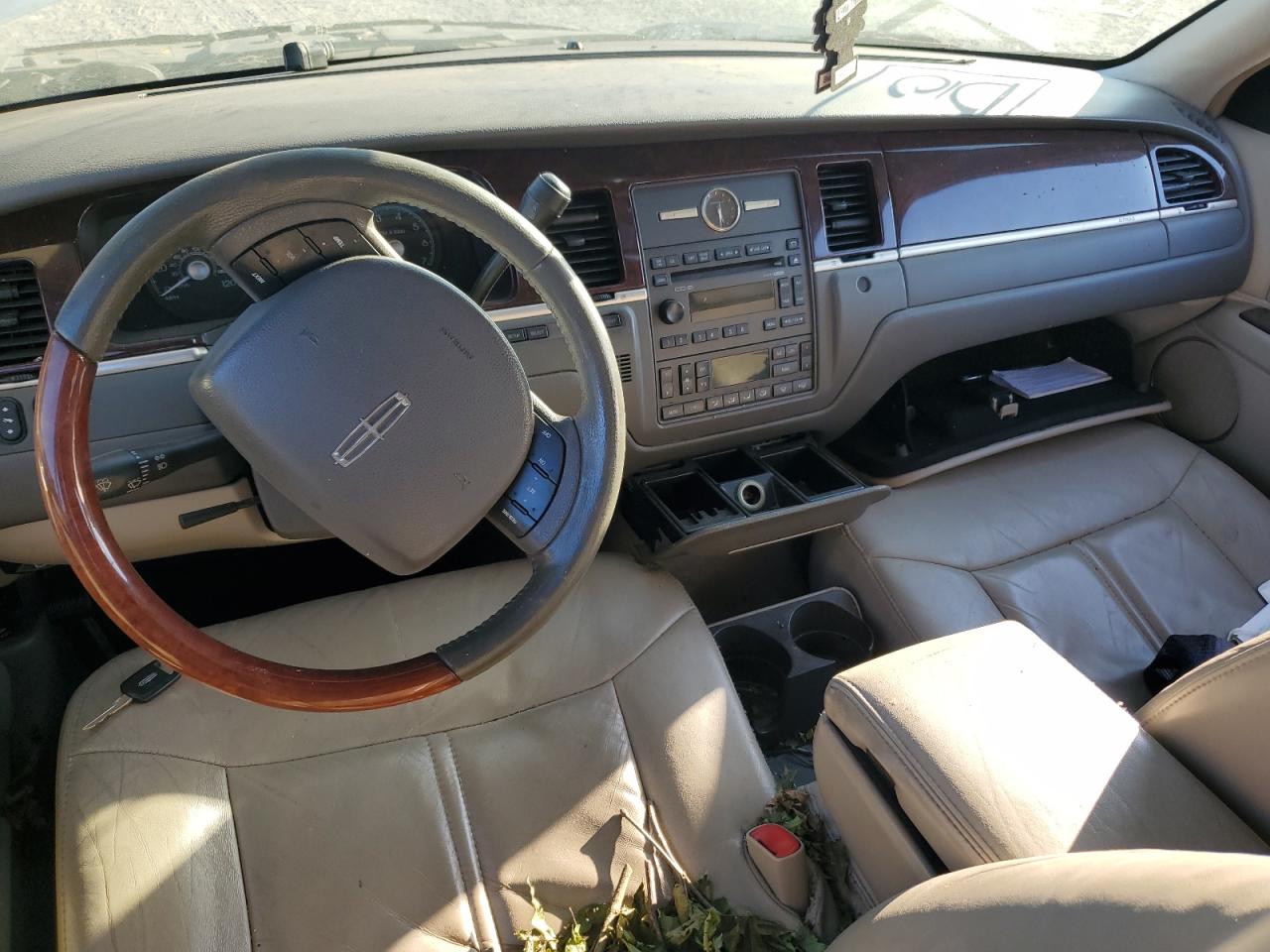 Lot #3037178485 2007 LINCOLN TOWN CAR S