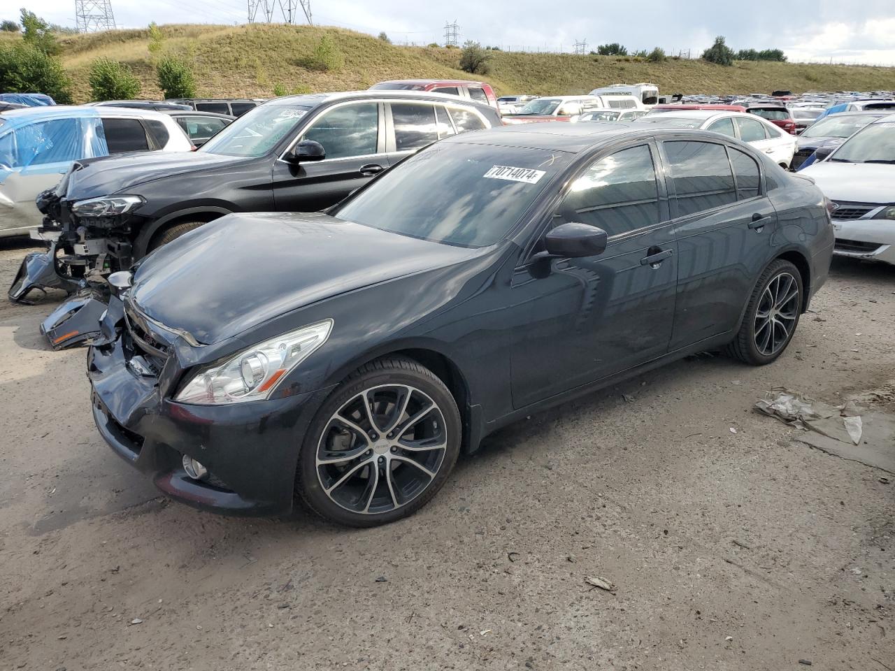 Infiniti G37 2013 