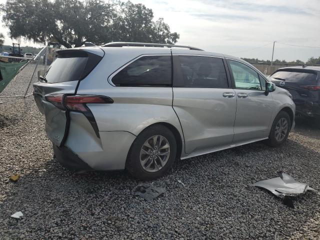 2021 TOYOTA SIENNA XLE - 5TDYRKEC9MS030284