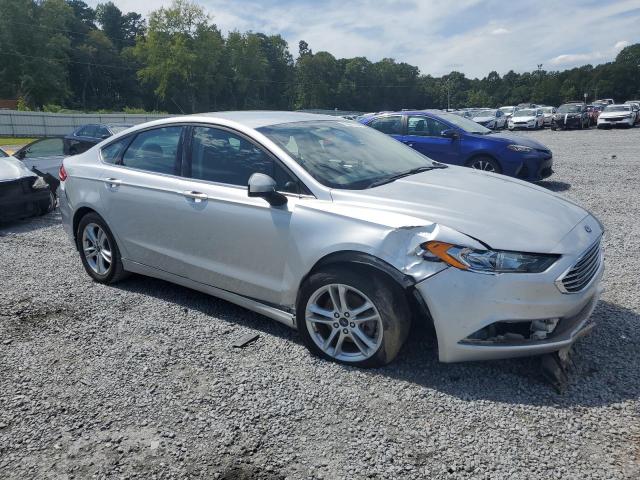 VIN 3FA6P0HD8JR237887 2018 Ford Fusion, SE no.4