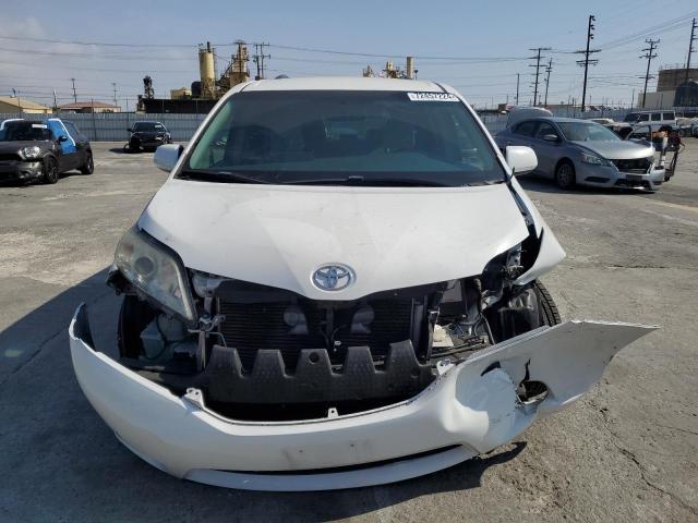 2015 TOYOTA SIENNA LE 5TDKK3DC1FS641267  72457224