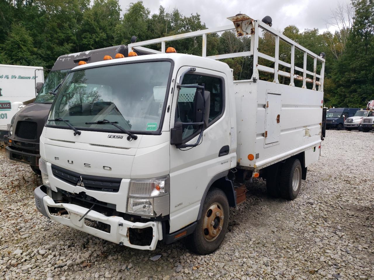 MITSUBISHI FE FEC52S 2013 white tilt cab diesel JL6AMC1A1DK000169 photo #1