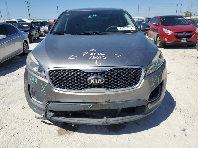 VIN 5XYPG4A37GG023533 2016 KIA Sorento, LX no.5