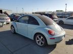 VOLKSWAGEN NEW BEETLE photo