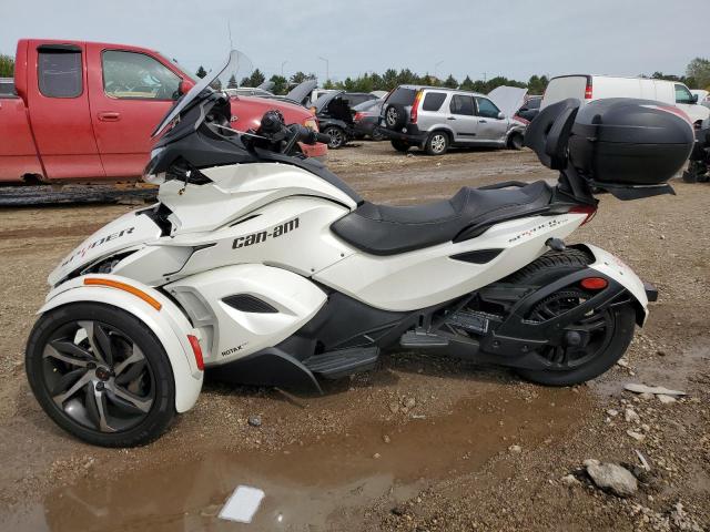 CAN-AM SPYDER ROA 2014 white racer gas 2BXNCBC13EV000110 photo #4