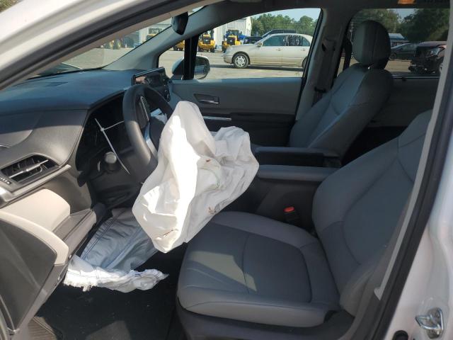 2024 TOYOTA SIENNA XLE - 5TDYRKEC4RS203572