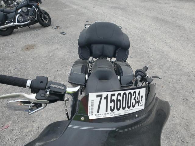 2010 HARLEY-DAVIDSON FLHTCU 1HD1FC414AB657217
