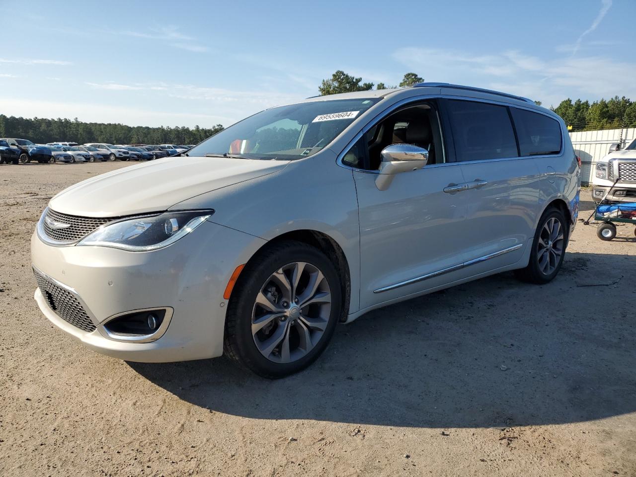 Lot #2852961300 2019 CHRYSLER PACIFICA L