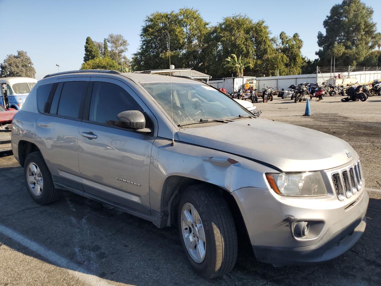 Lot #2940706373 2015 JEEP COMPASS SP