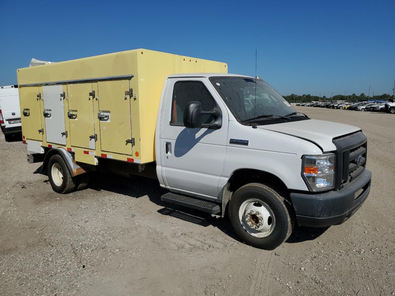 Lot #2893130514 2017 FORD ECONOLINE