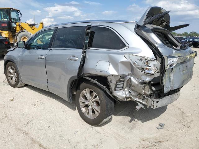 VIN 5TDKKRFH5FS070720 2015 Toyota Highlander, Xle no.2