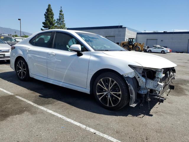 VIN 4T1B11HK5JU585634 2018 Toyota Camry, L no.4