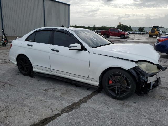 VIN WDDGF4HB6DR288155 2013 Mercedes-Benz C-Class, 250 no.4