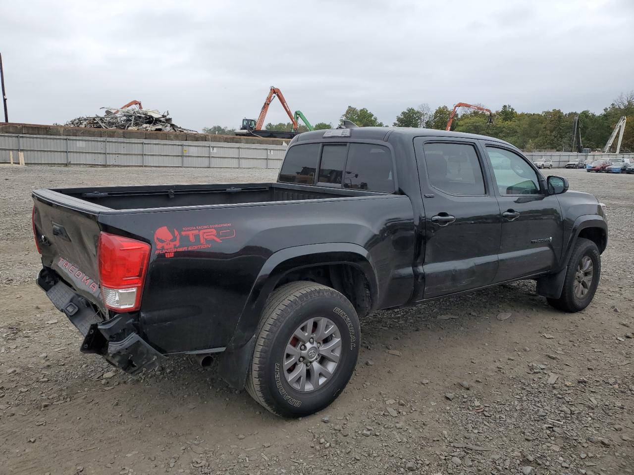 Lot #2969750279 2017 TOYOTA TACOMA DOU