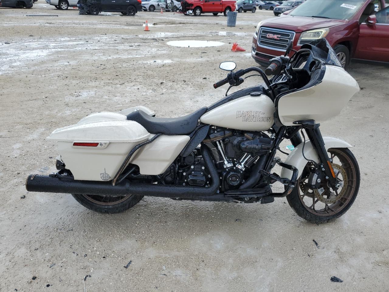 Harley Davidson FLTRXST / Road Glide ST 2023 