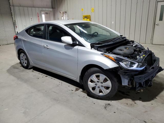 VIN KMHDH4AE9GU544071 2016 Hyundai Elantra, SE no.4