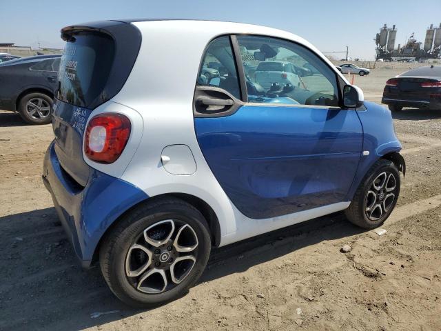 VIN WMEFJ5DA7GK063300 2016 Smart Fortwo no.3