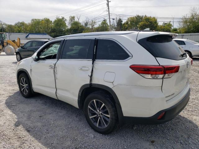 VIN 5TDJZRFH6JS485383 2018 Toyota Highlander, SE no.2