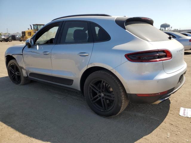 VIN WP1AA2A58JLB08873 2018 Porsche Macan no.2