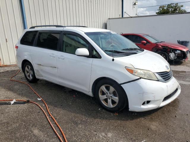 VIN 5TDKK3DC2ES504840 2014 Toyota Sienna, LE no.4