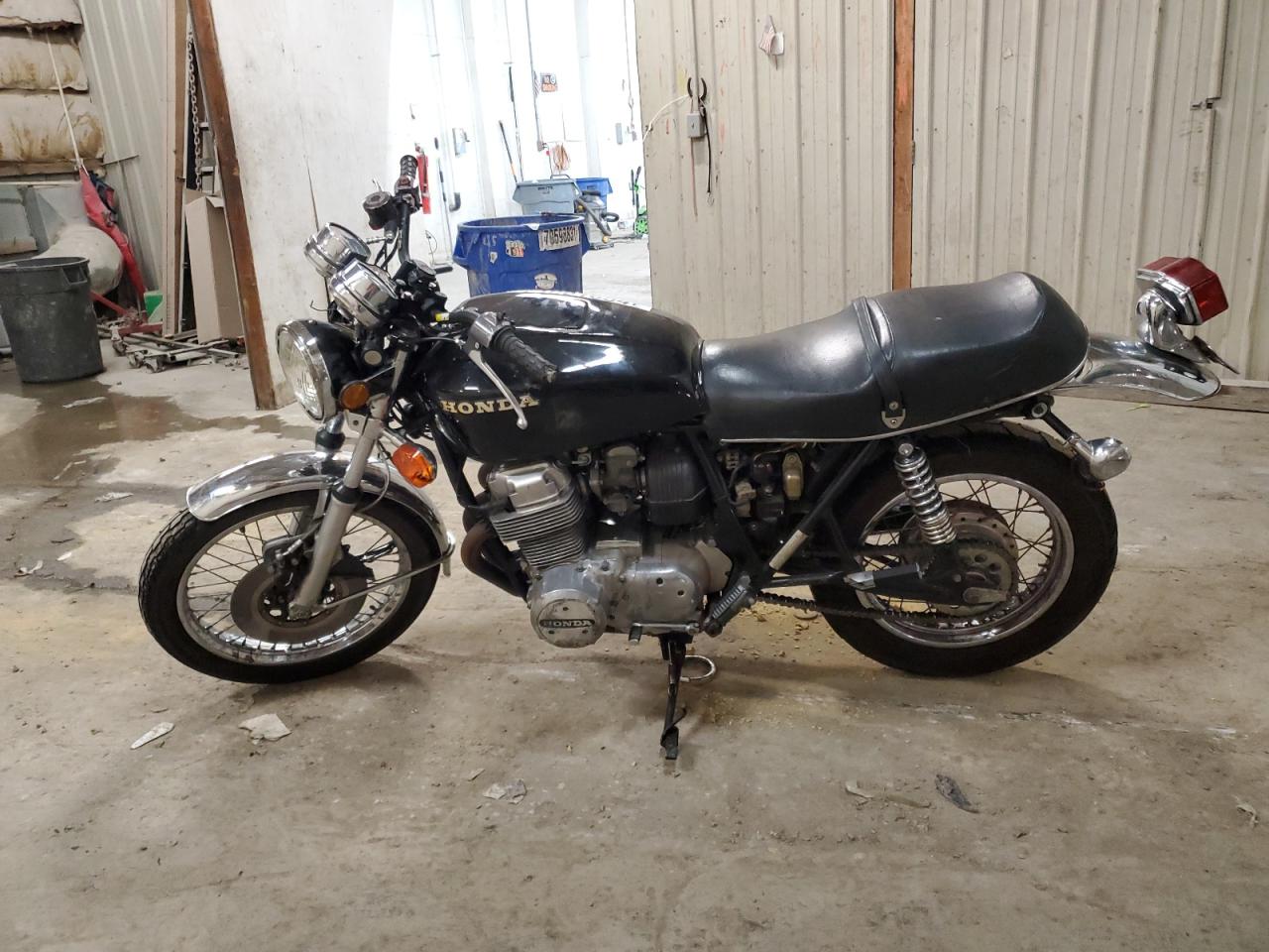 Lot #2972393424 1978 HONDA CB700