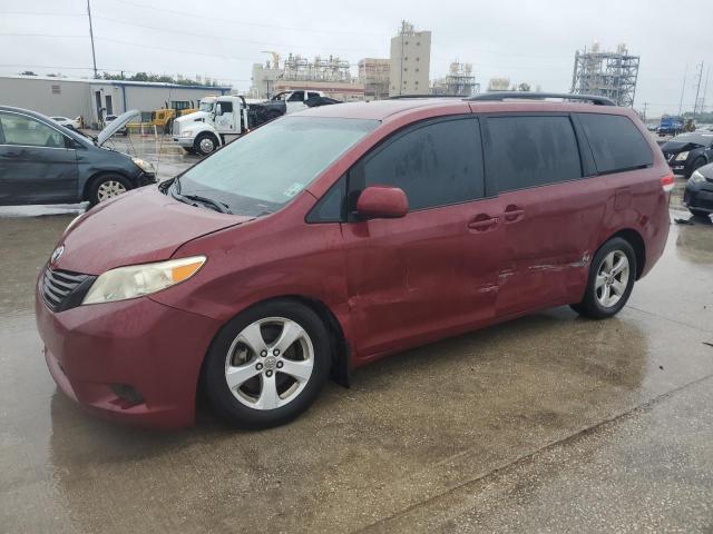 TOYOTA SIENNA LE