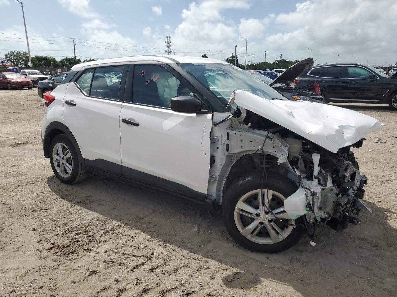 Lot #2943221456 2020 NISSAN KICKS S