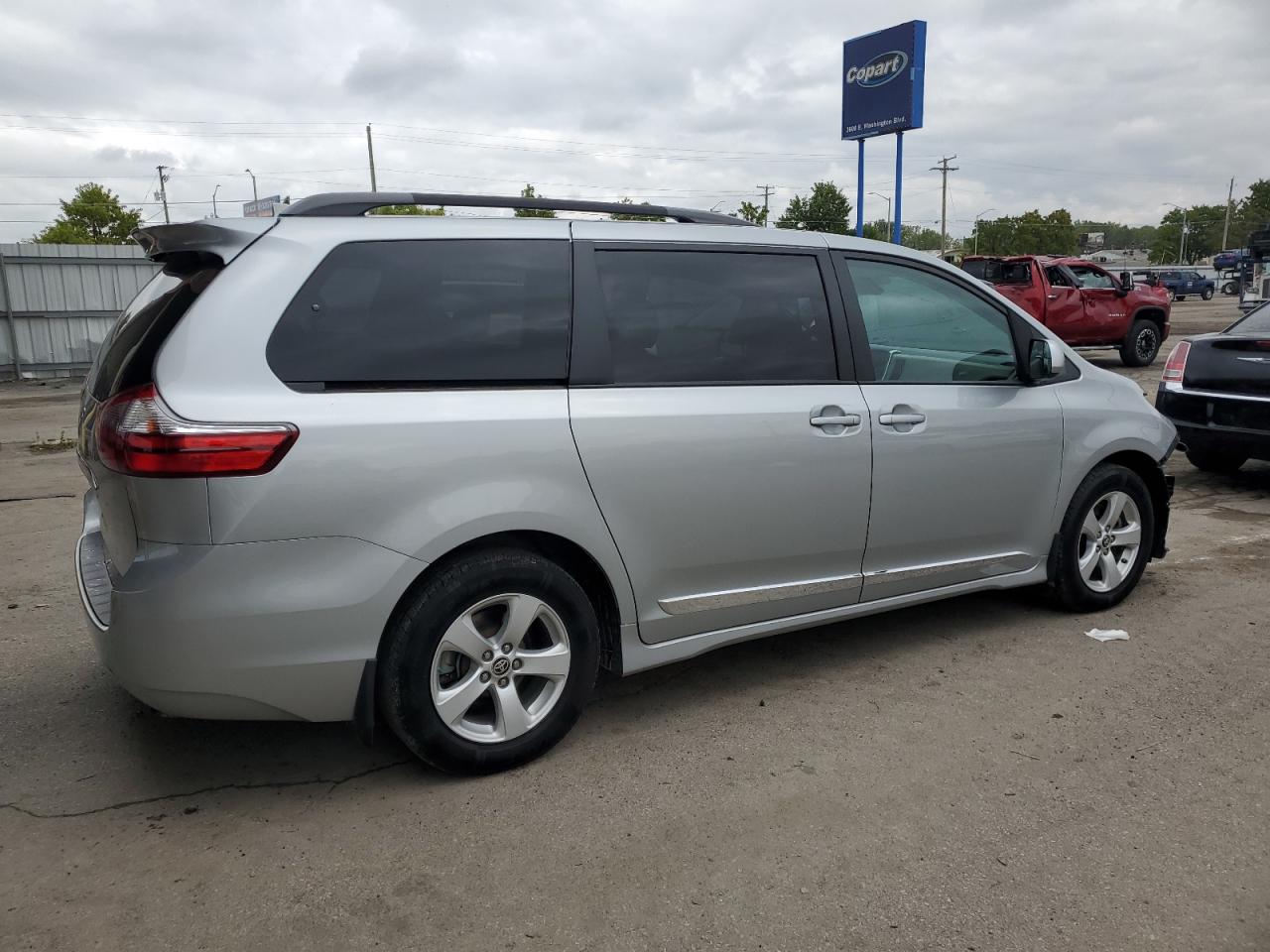 Lot #2945657178 2020 TOYOTA SIENNA LE