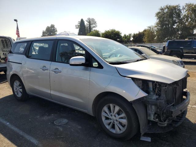 VIN KNDMA5C17J6400300 2018 KIA Sedona, L no.4